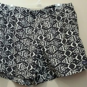 Patagonia mens board shorts sz XL